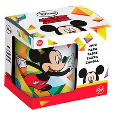 MICKEY TAZA CERÁMICA EN CAJA 325MLMickey Taza de cerámica en caja 325ml. Taza de cerámica decorada con originales diseños basados en algunos de los personajes más conocidos del mundo del cine y la televisión. Un producto muy funcional que nunca pasa de moda. Ideal tanto para regalo como para uso diario.Edad: 3+Material: CERAMICAColor: BLANCA/AZUL