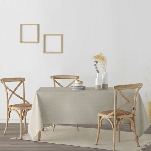 respetando la suavidad y la caída del tejido. Al ser un mantel antimanchas podemos usarlo también para el exterior. Mantel para mesas XL desde 100x180 cm hasta 300x180 cm