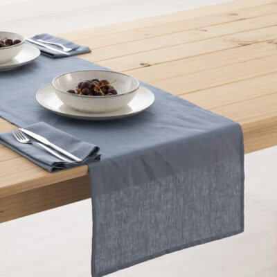 Camino de mesa lino 100% Denim BlueCategoría: 100% Lino lisoCalidad: Tejido 100% lino 195 grs.Camino de mesa con hilos naturales de lino orgánico. Un producto exclusivo