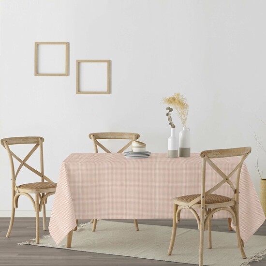 lo que le aporta un tacto plastificado