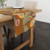 Camino de mesa modelo 0120-125  Categoría: Complementos  Calidad: Tejido 100% algodón orgánico 300 grs.  ¡Viste tu mesa con estilo! Camino de mesa rectangular de algodón orgánico . Fácil de rollar. Le dará un toque de distinción y decoración a tu ambiente. Combina con cualquier vajilla o objeto decorativo.  Tipo de Estampación: Estampamos en pigmento