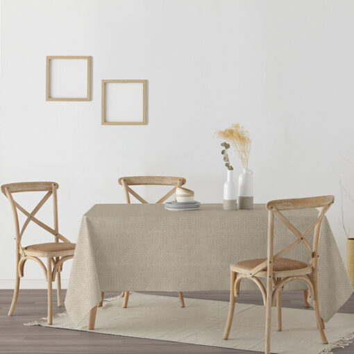 respetando la suavidad y la caída del tejido. Al ser un mantel antimanchas podemos usarlo también para el exterior. Mantel para mesas XL desde 100x180 cm hasta 300x180 cm