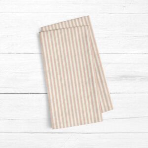 la calidad y el respeto por el medio ambiente. Combina tu mesa con la selección de servilletas