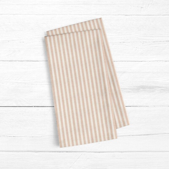 la calidad y el respeto por el medio ambiente. Combina tu mesa con la selección de servilletas