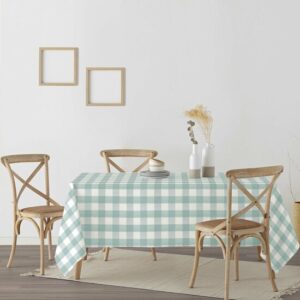 lo que le aporta un tacto plastificado