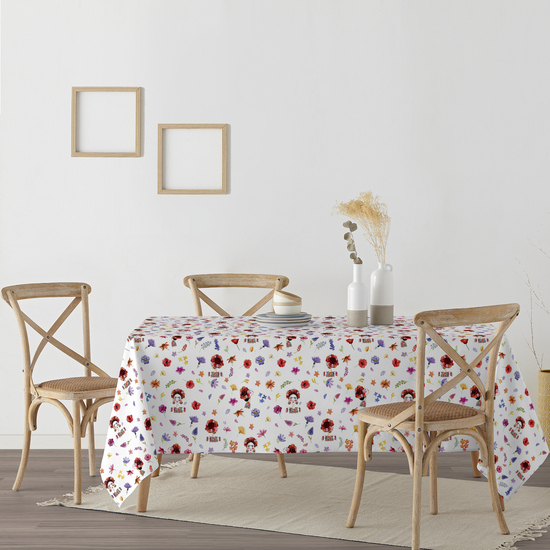 lo que le aporta un tacto plastificado