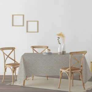 lo que le aporta un tacto plastificado