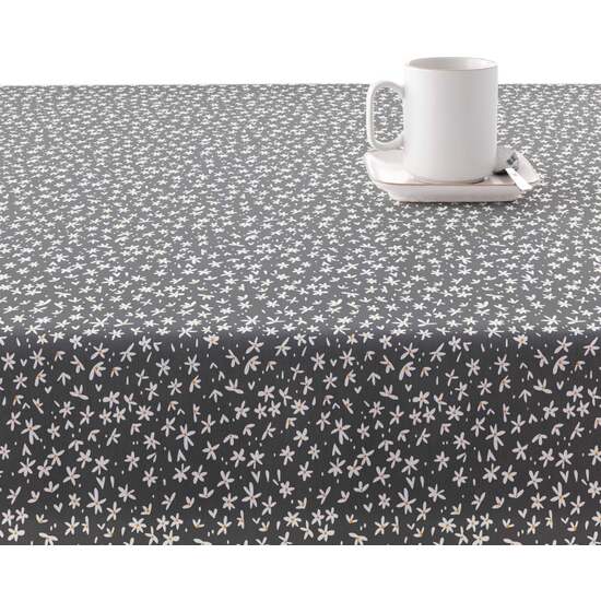 cuenta con dos capas de resina y una de teflón que le proporciona un tacto suave y no plastificado. Aunque incorpora propiedades impermeables