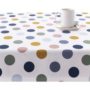 cuenta con dos capas de resina y una de teflón que le proporciona un tacto suave y no plastificado. Aunque incorpora propiedades impermeables