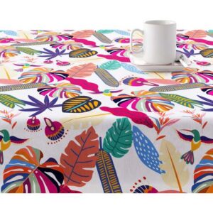 cuenta con dos capas de resina y una de teflón que le proporciona un tacto suave y no plastificado. Aunque incorpora propiedades impermeables