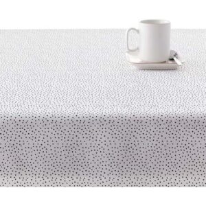 cuenta con dos capas de resina y una de teflón que le proporciona un tacto suave y no plastificado. Aunque incorpora propiedades impermeables