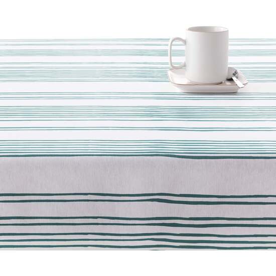 cuenta con dos capas de resina y una de teflón que le proporciona un tacto suave y no plastificado. Aunque incorpora propiedades impermeables