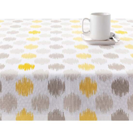 cuenta con dos capas de resina y una de teflón que le proporciona un tacto suave y no plastificado. Aunque incorpora propiedades impermeables