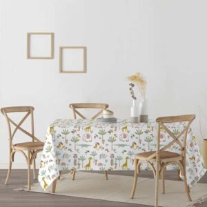 mantiene una flexibilidad que evita que se vuelva completamente rígido. Este mantel es 100% algodón Half Panamá lo que lo hace aún más atractivo al ser un tejido natural. Además